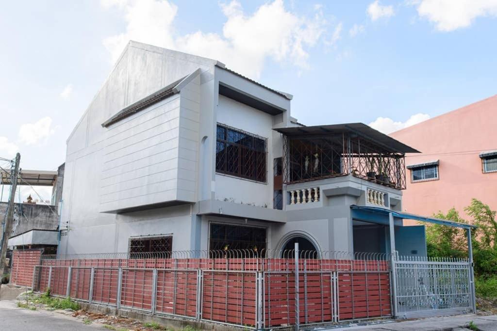 Bluebell House Hatyai - Cosy 3 Bedrooms For 10 Pax - 9 Mins Drive To Lee Grd Ban Kho Hong Zewnętrze zdjęcie